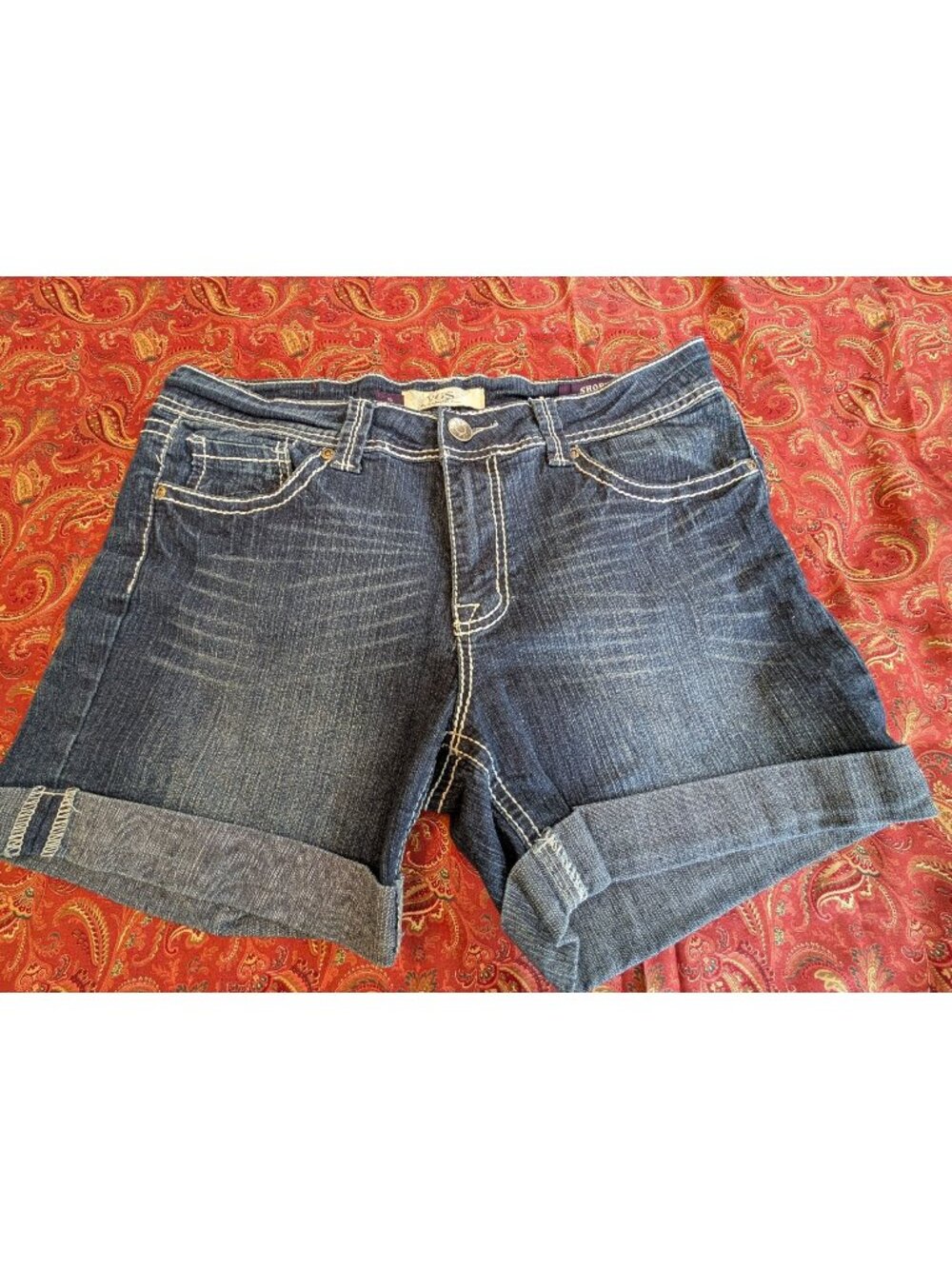 Women's Mid-Rise Cuffed Stretch Denim Jean Shorts Size 12 Embellished Backside